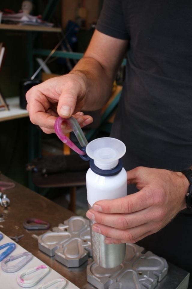 Takeback_Program_recycled_Caribiner_MeltUP_BTS (2)